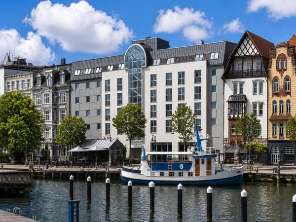 3 Tage Hafen-Auszeit in Flensburg Sunday Hotel Flensburg in Ahlefeld, Schleswig-Holstein inkl. Frühstück Aktuelle Nordseereisen online kaufen 3 Tage Hafen-Auszeit in Flensburg Sunday Hotel Flensburg in Ahlefeld, Schleswig-Holstein inkl. Frühstück Aktuelle Nordseereisen online kaufen